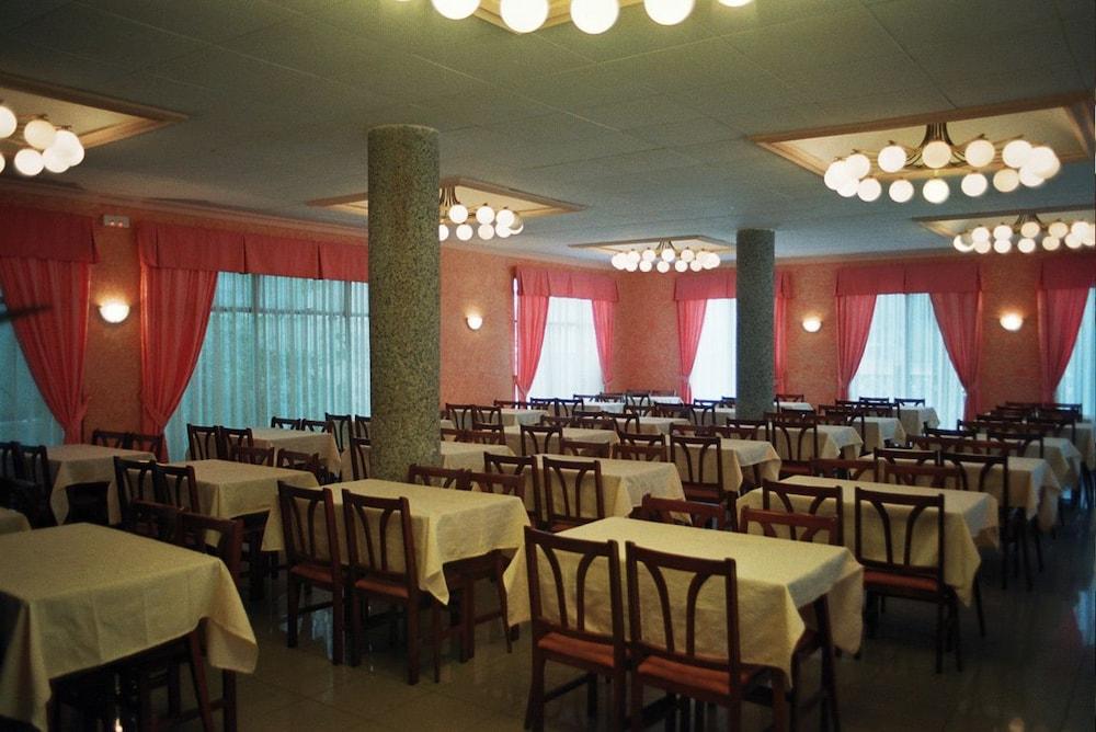 Hotel Fragata Calella Esterno foto
